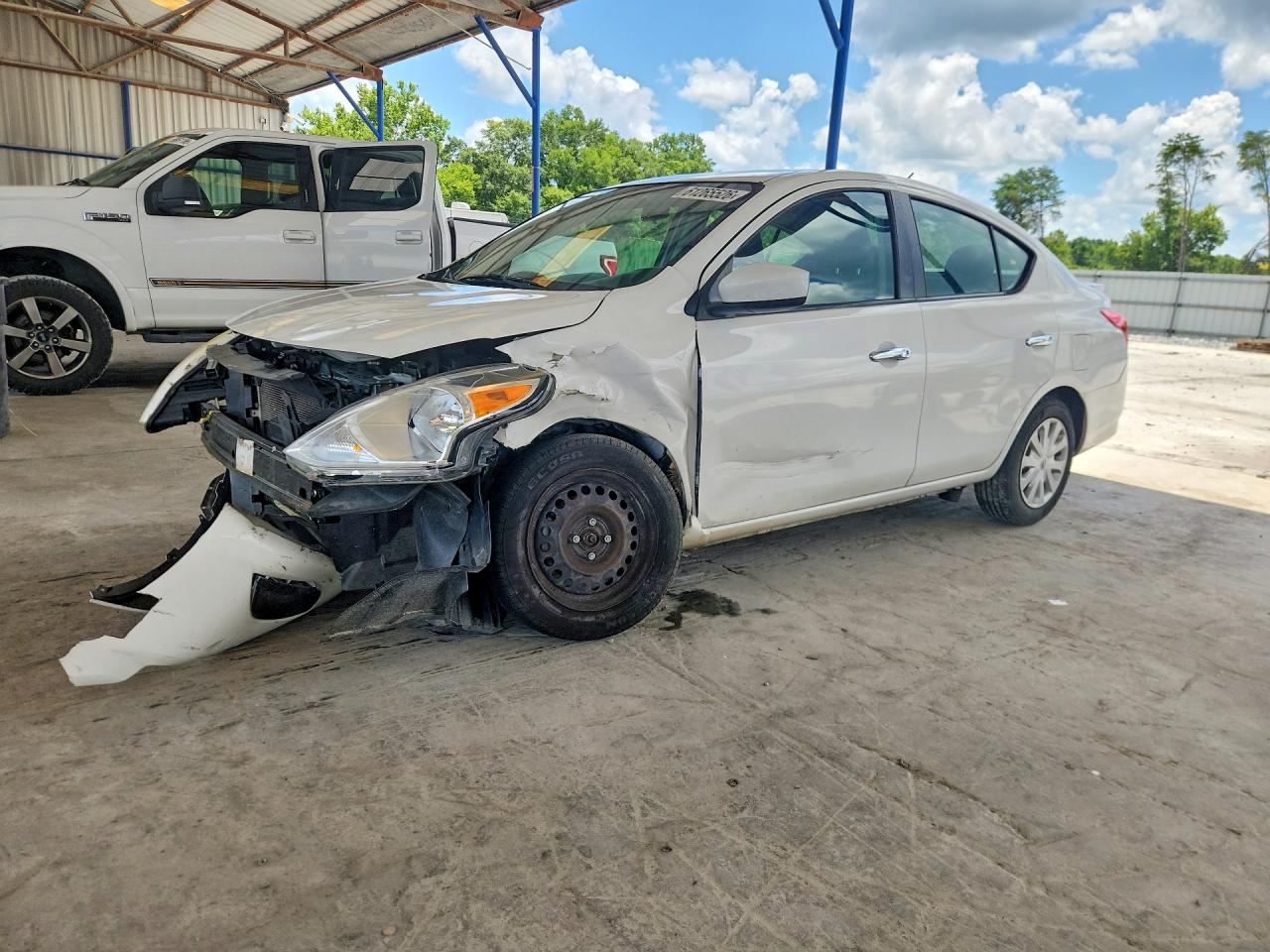 3N1CN7AP0KL868639 · 2019 NISSAN VERSA