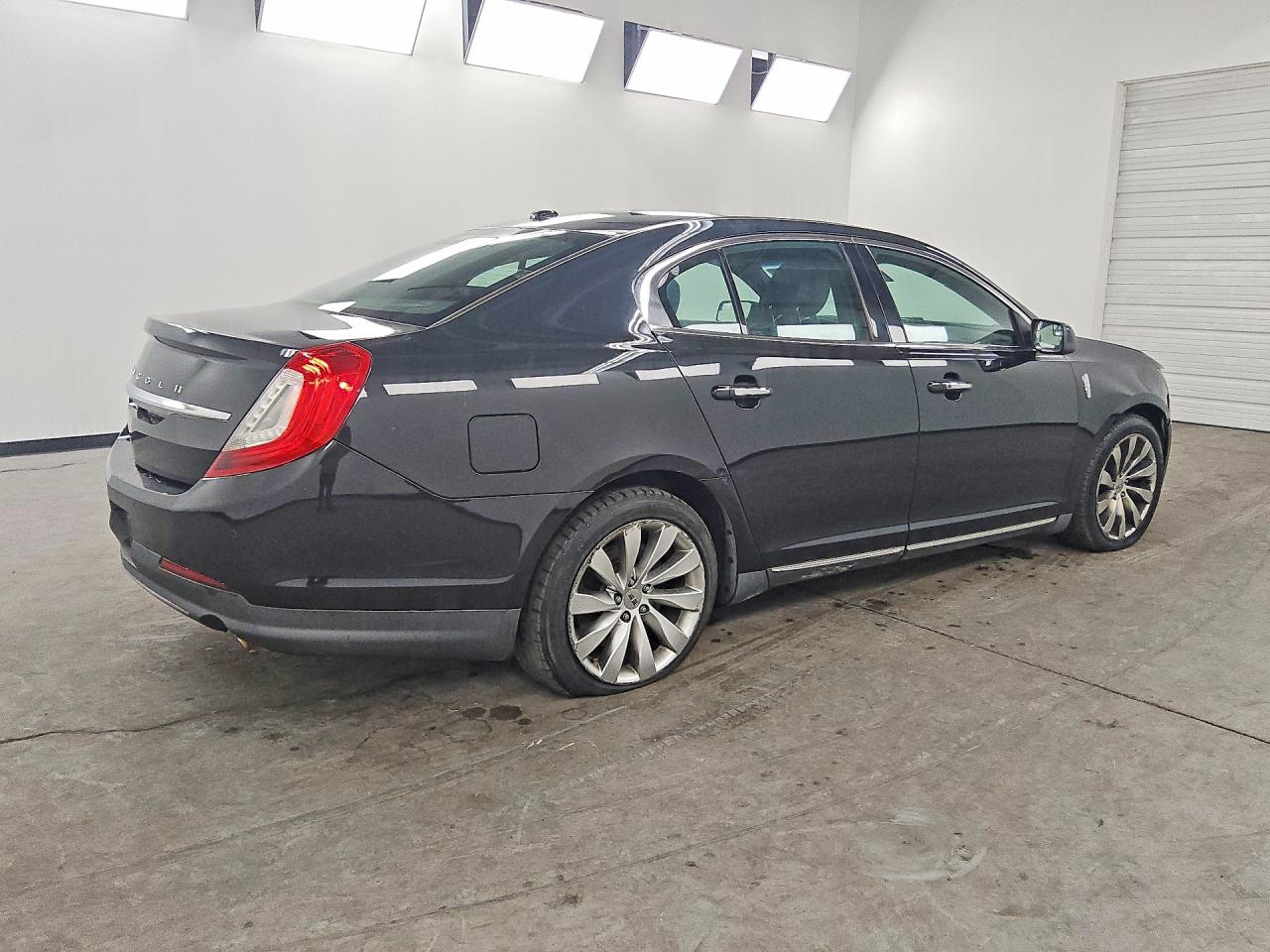 1LNHL9DK8FG605079 · 2015 LINCOLN MKS · 3/12