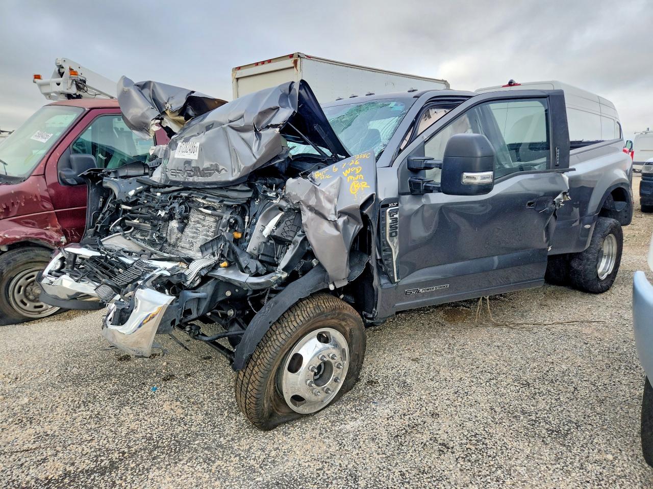 1FTRF3DT4REE22087 · 2024 FORD F350