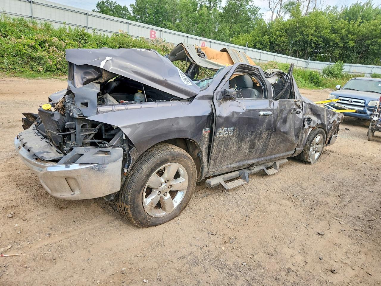 1C6RR7LT6ES316565 · 2014 RAM 1500