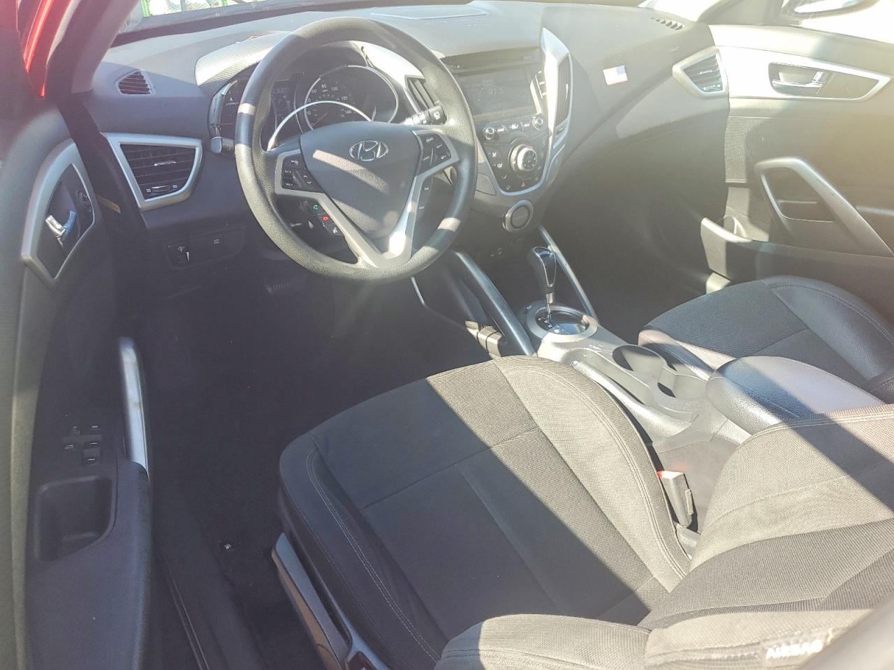 KMHTC6AD8GU277180 · 2016 HYUNDAI VELOSTER · 8/12