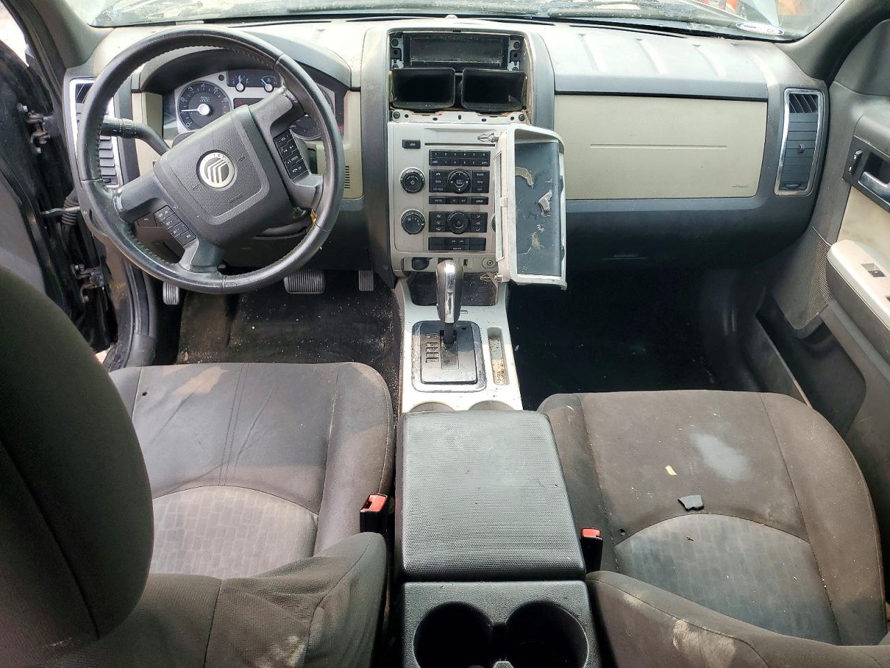 4M2CN8B7XBKJ06089 · 2011 MERCURY MARINER · 8/14