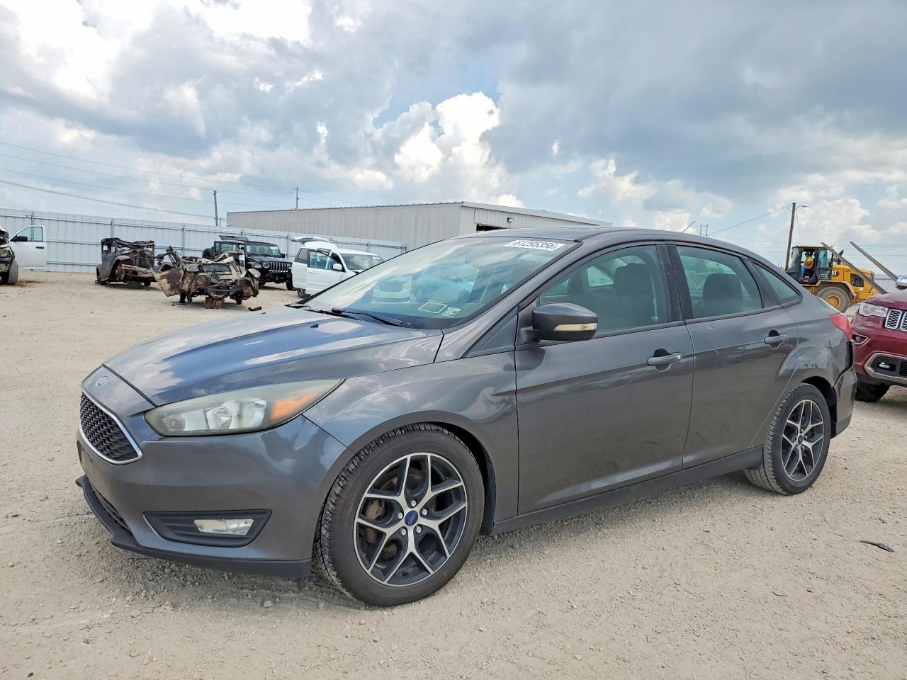 1FADP3H29HL335472 · 2017 FORD FOCUS