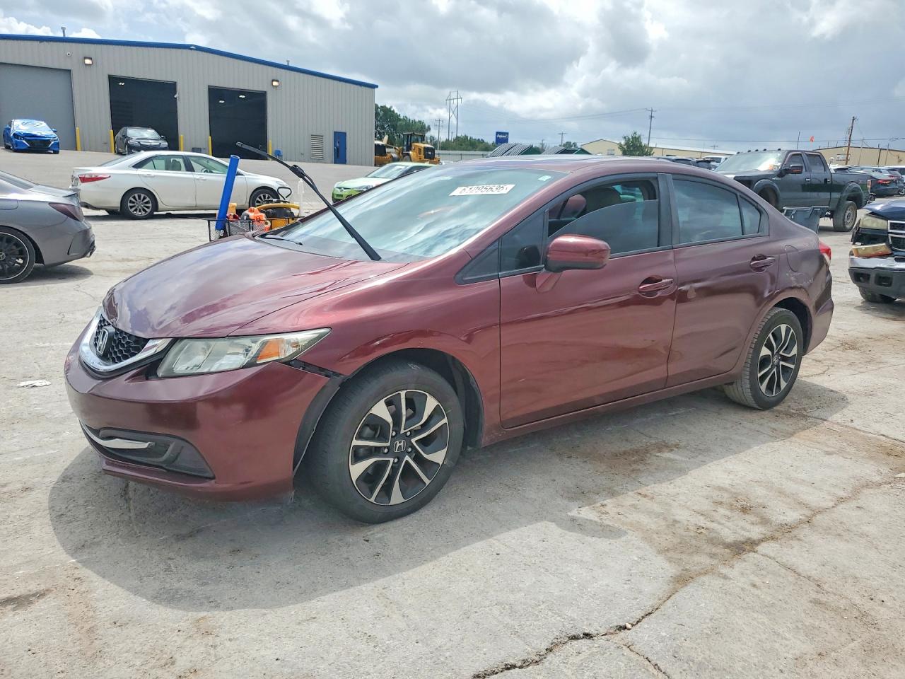 19XFB2F88FE069581 · 2015 HONDA CIVIC