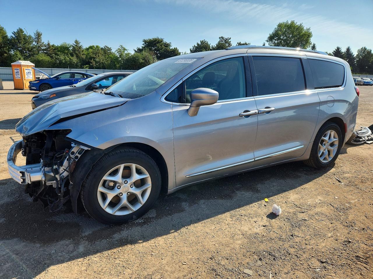 2C4RC1EG1JR294252 · 2018 CHRYSLER PACIFICA