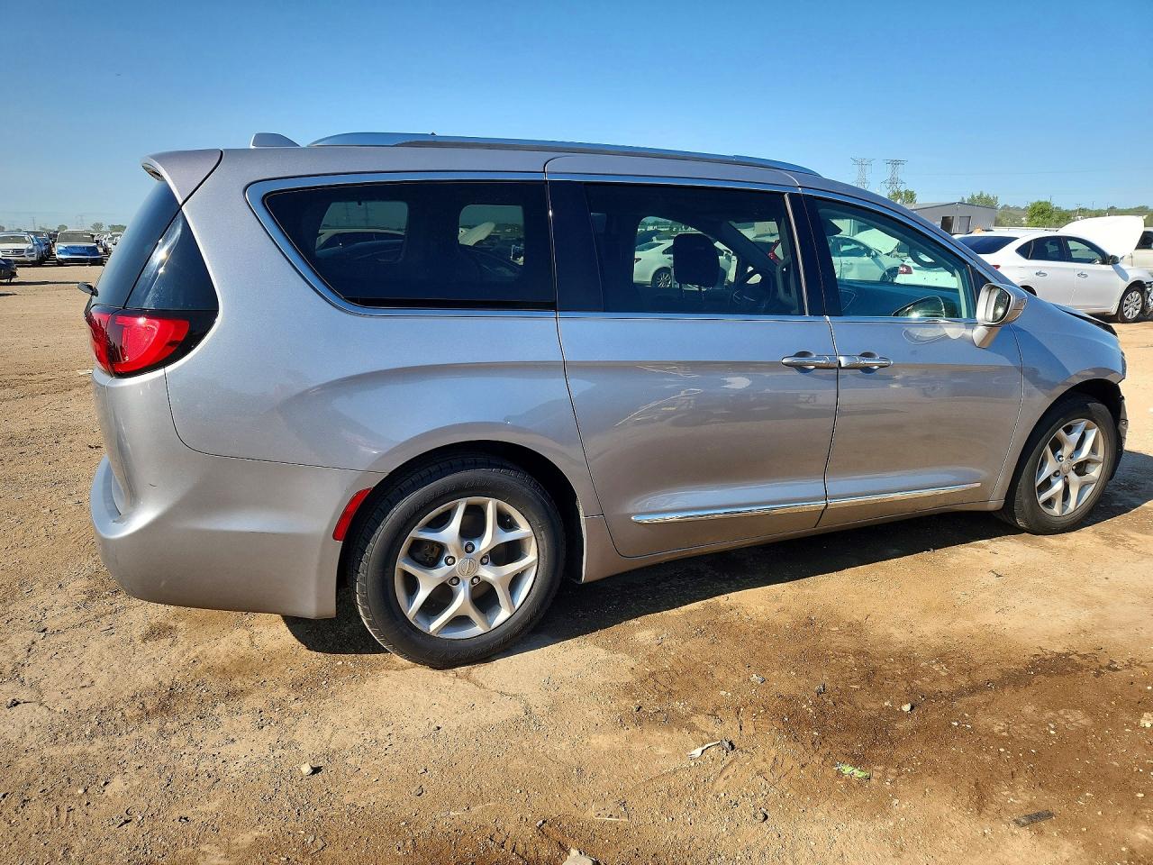 2C4RC1EG1JR294252 · 2018 CHRYSLER PACIFICA · 3/14