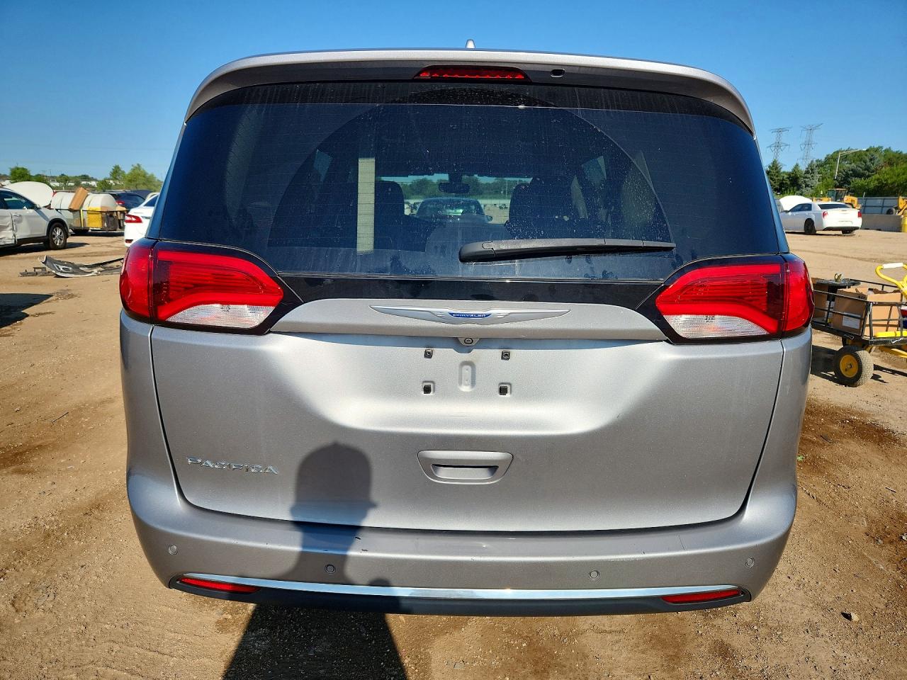 2C4RC1EG1JR294252 · 2018 CHRYSLER PACIFICA · 6/14