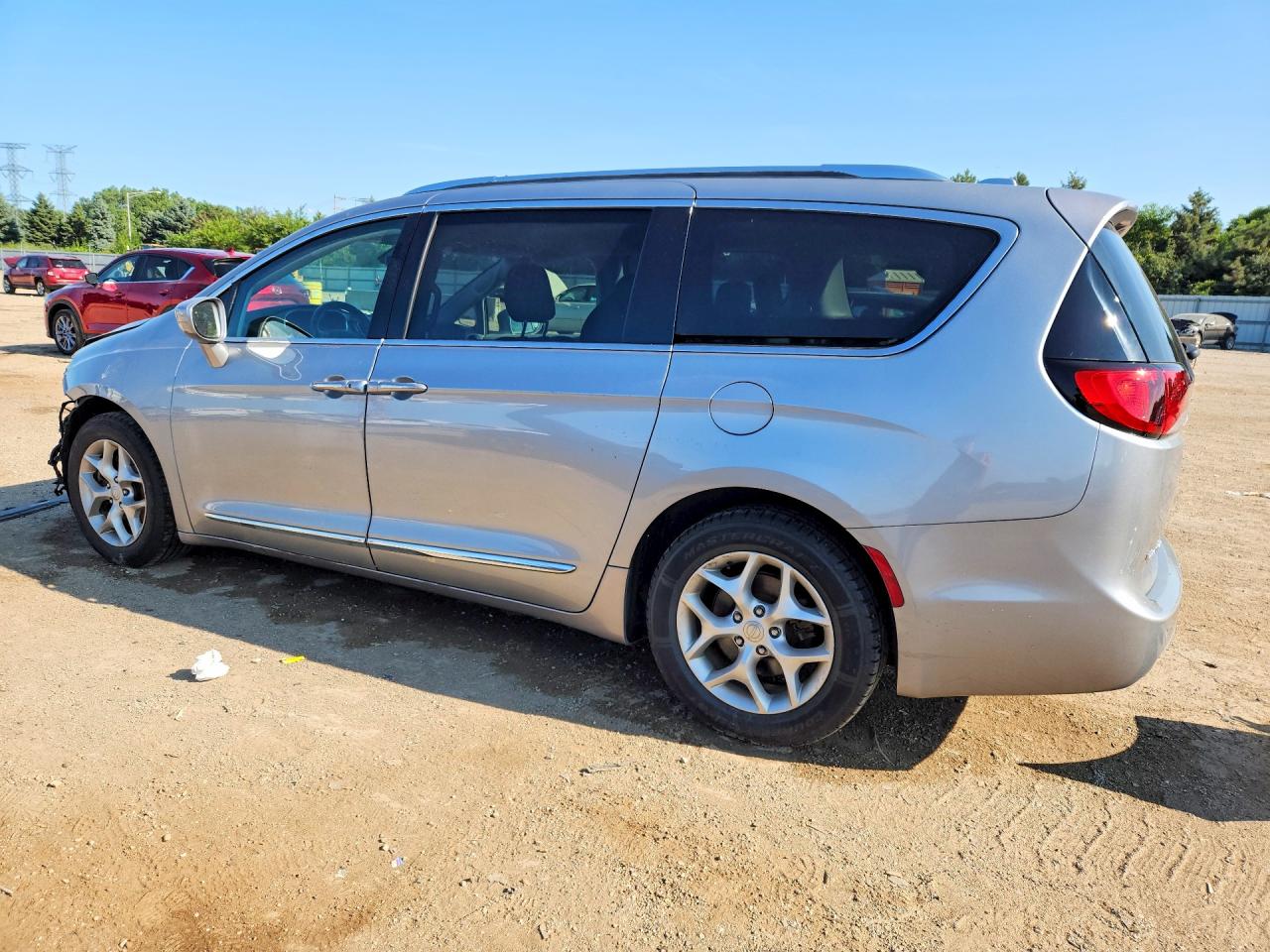 2C4RC1EG1JR294252 · 2018 CHRYSLER PACIFICA · 2/14