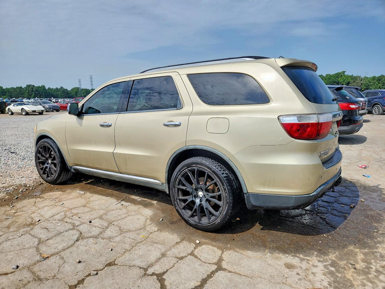 1D4SD4GT6BC651433 · 2011 DODGE DURANGO · 2/13