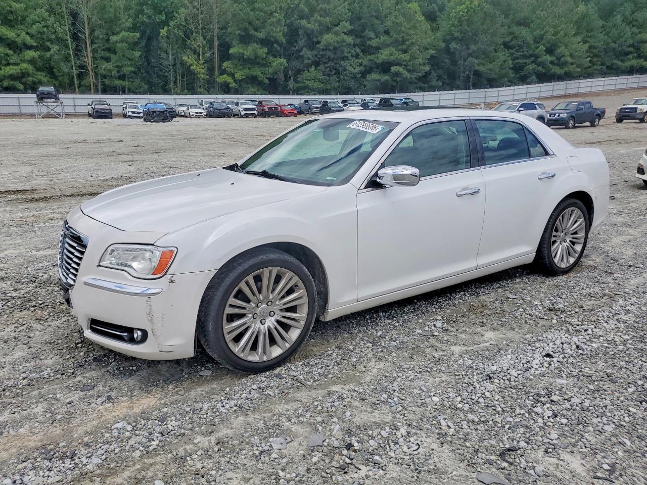 2C3CCAEG2DH658618 · 2013 CHRYSLER 300C