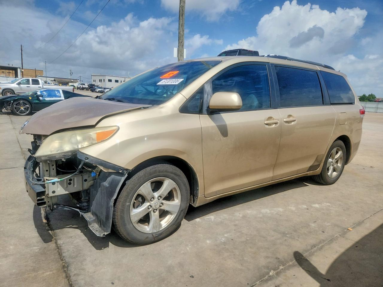 5TDKK3DC6BS089484 · 2011 TOYOTA SIENNA