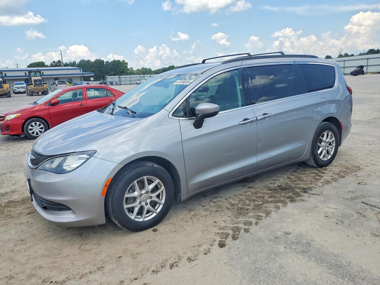 2C4RC1DG7LR182365 · 2020 CHRYSLER VOYAGER