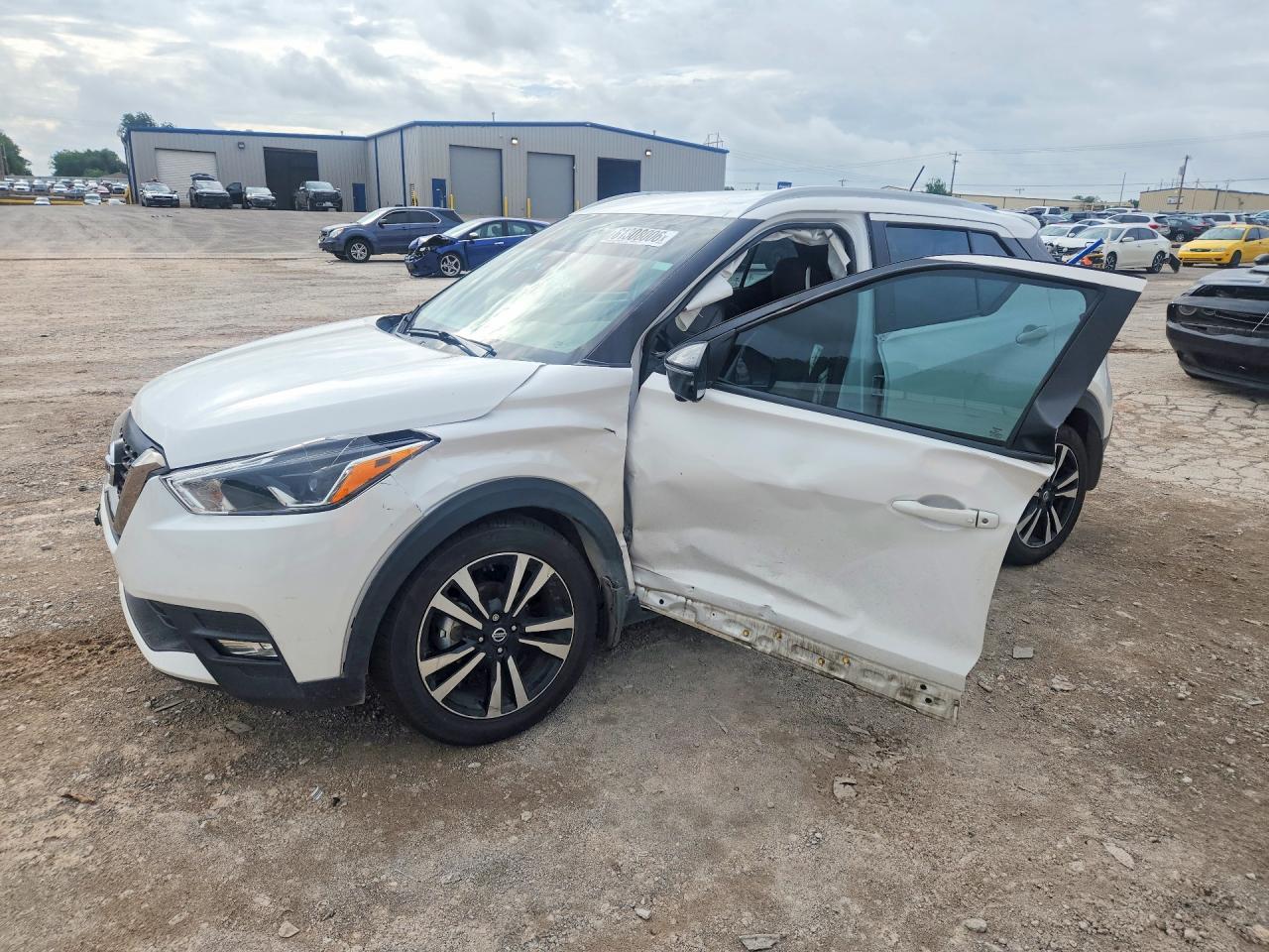3N1CP5CU1KL537361 · 2019 NISSAN KICKS