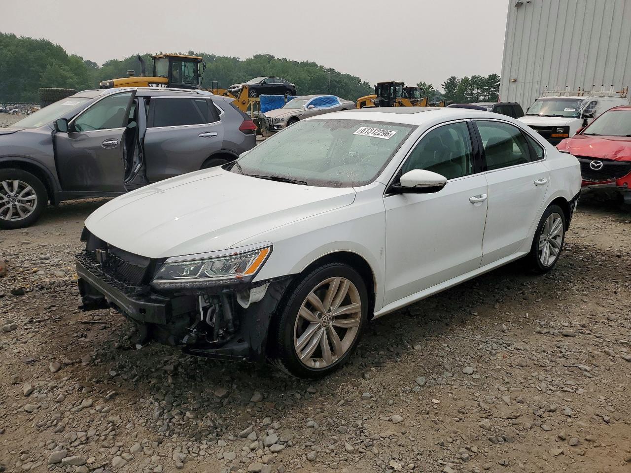 1VWBA7A30JC012153 · 2018 VOLKSWAGEN PASSAT