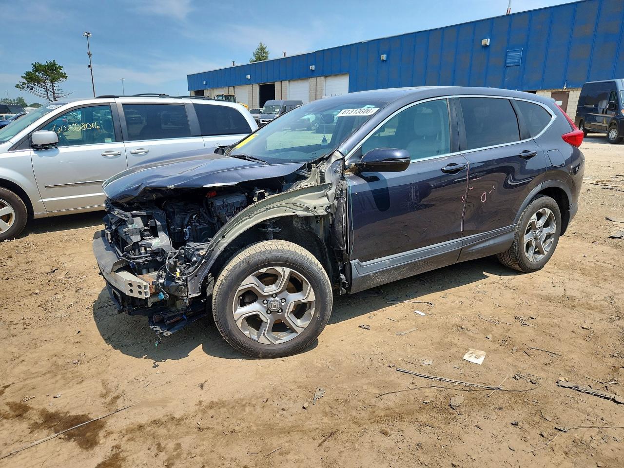 2HKRW2H87HH621472 · 2017 HONDA CR-V