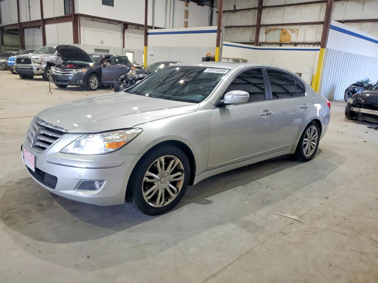 KMHGC4DE8AU093987 · 2010 HYUNDAI GENESIS