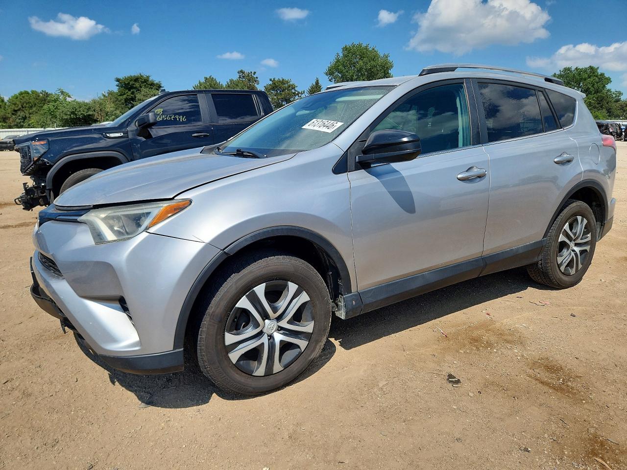 2T3BFREV5HW566100 · 2017 TOYOTA RAV4