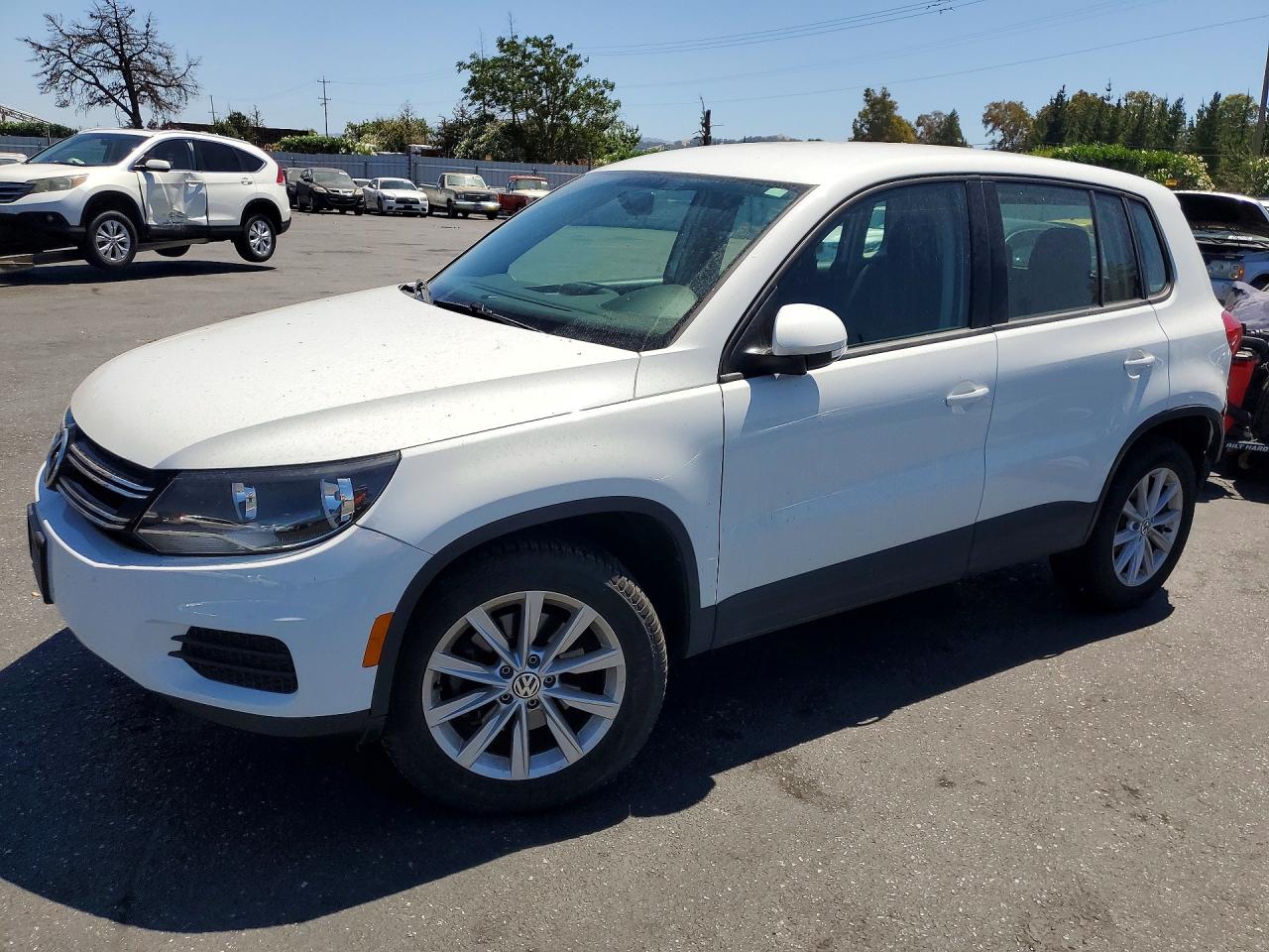 WVGBV7AX9HK050552 · 2017 VOLKSWAGEN TIGUAN