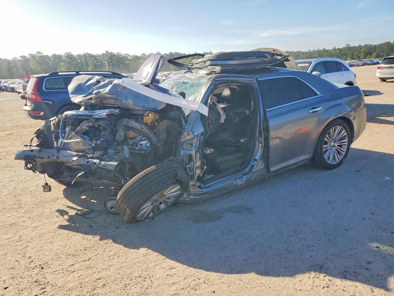 2C3CA6CT9BH585179 · 2011 CHRYSLER 300C