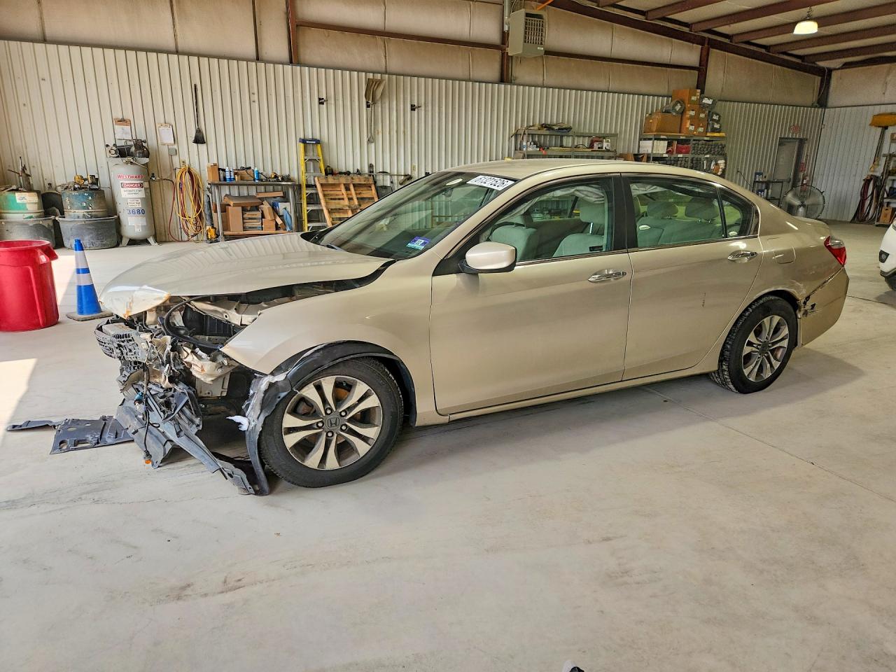 1HGCR2F39DA215474 · 2013 HONDA ACCORD