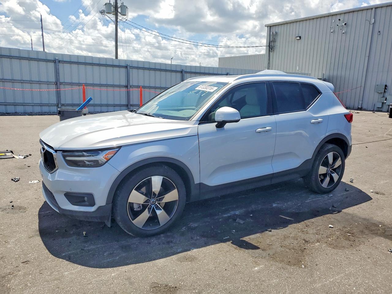 YV4162UK2M2403804 · 2021 VOLVO XC40