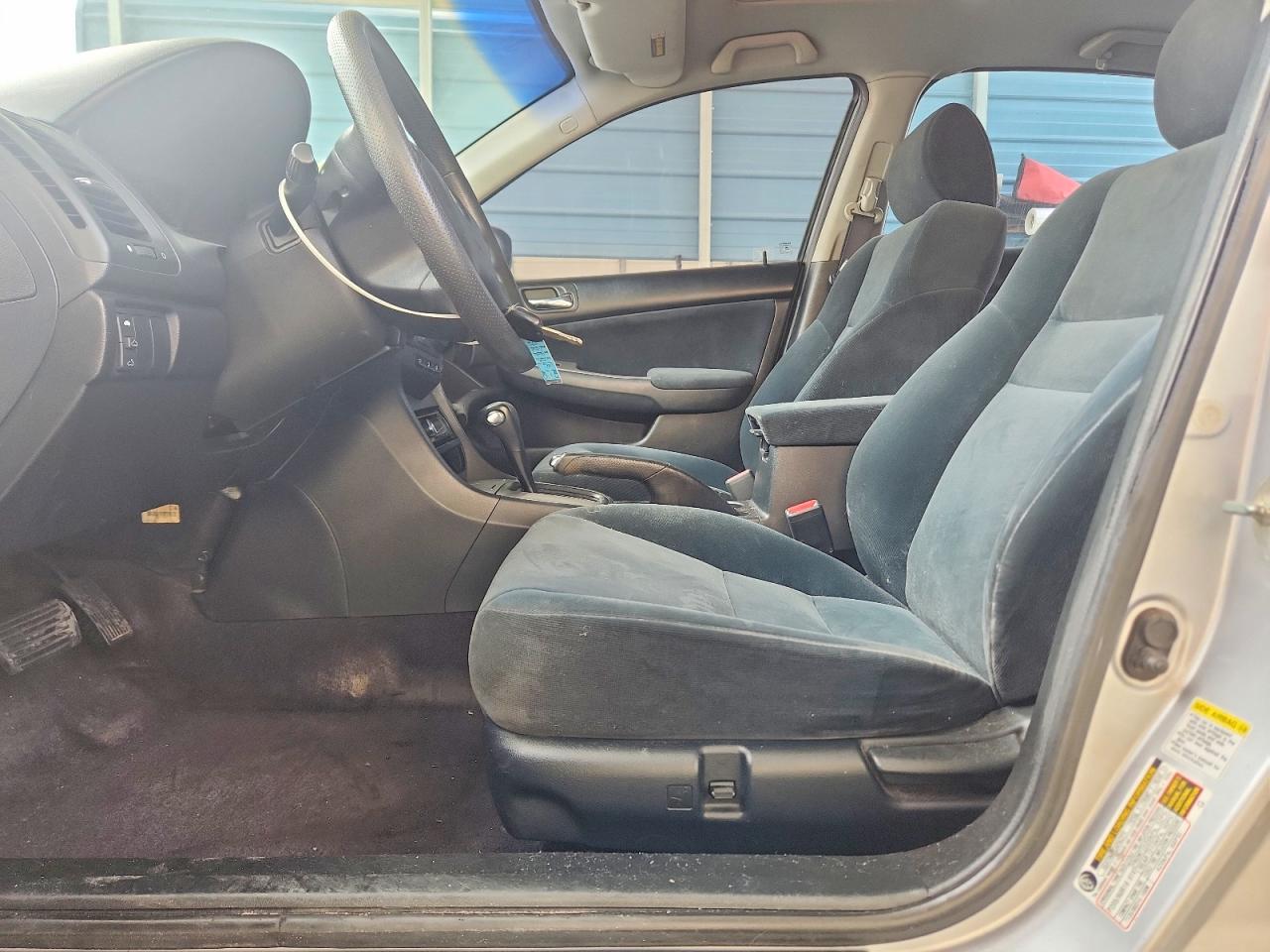 1HGCM56745A190987 · 2005 HONDA ACCORD · 7/12