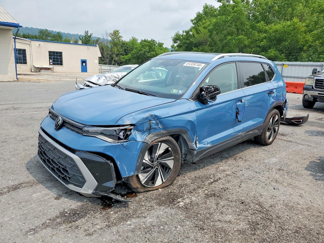3VVUC7B22SM041196 · 2025 VOLKSWAGEN TAOS