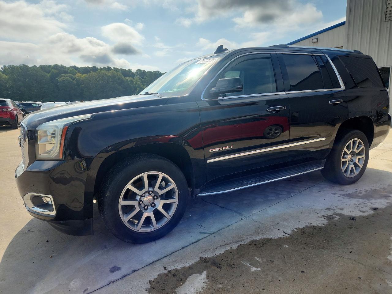 2017 GMC YUKON