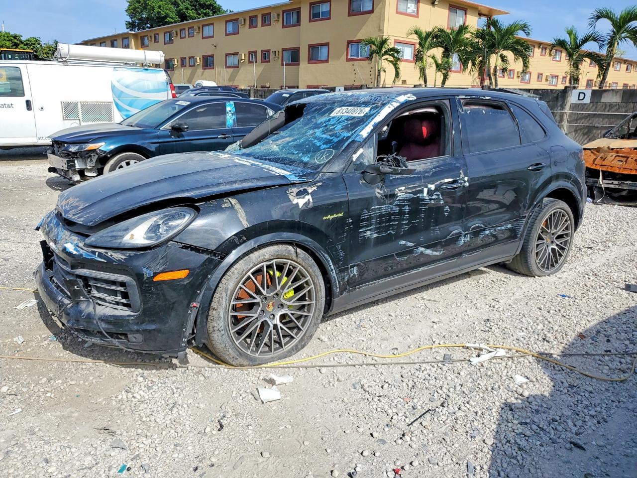 WP1AE2AY1PDA12004 · 2023 PORSCHE CAYENNE