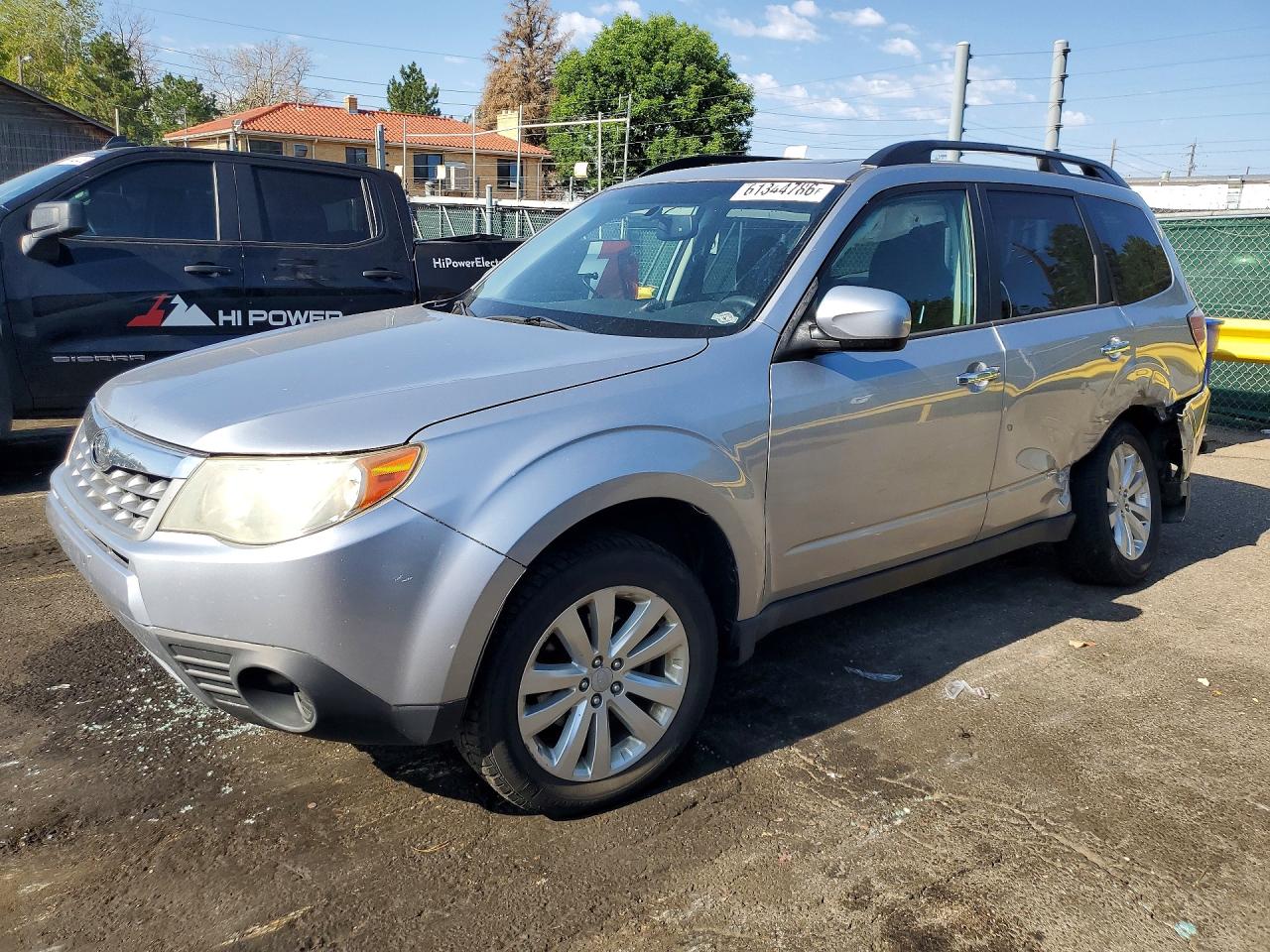 JF2SHACC0CH465043 · 2012 SUBARU FORESTER