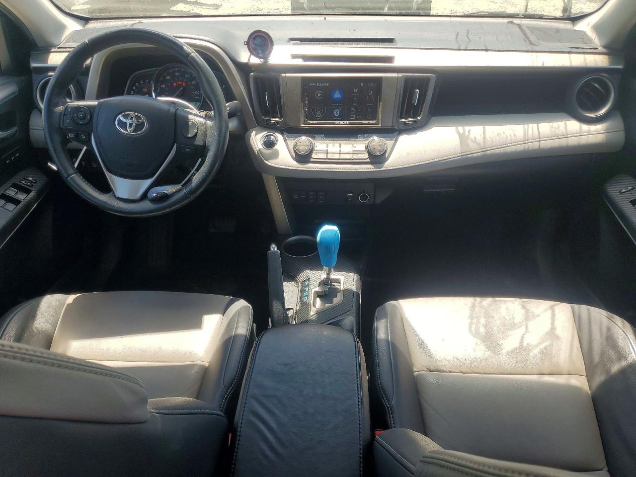 2T3YFREV3FW229884 · 2015 TOYOTA RAV4 · 8/14