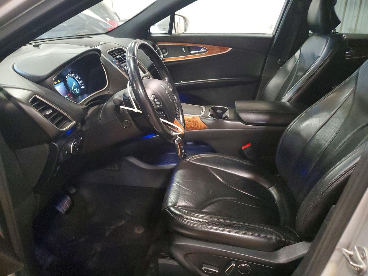 2LMTJ8LR5GBL32110 · 2016 LINCOLN MKX · 7/12