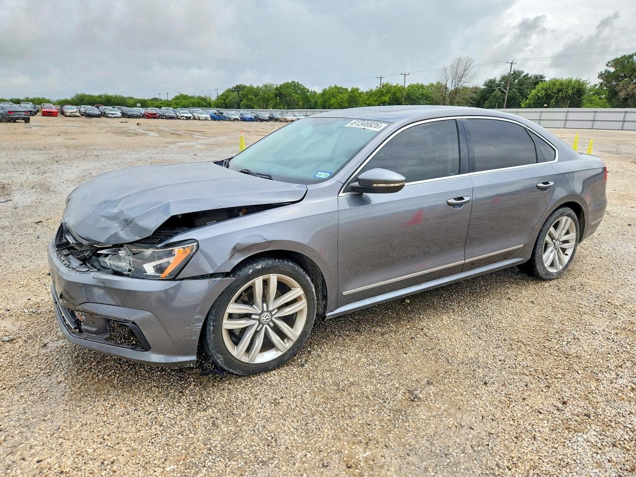 2016 VOLKSWAGEN PASSAT