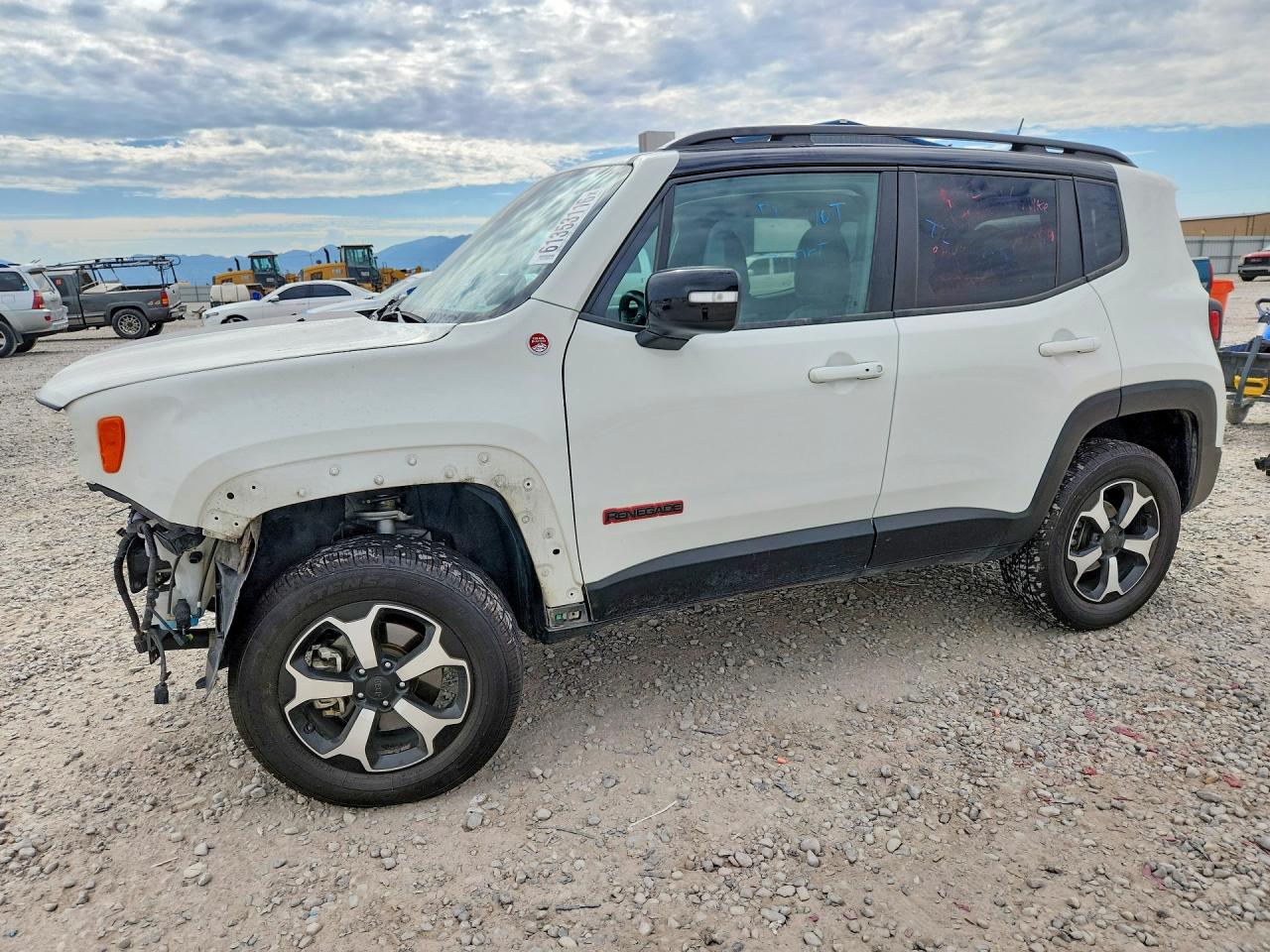 ZACNJDC1XNPN68026 · 2022 JEEP RENEGADE