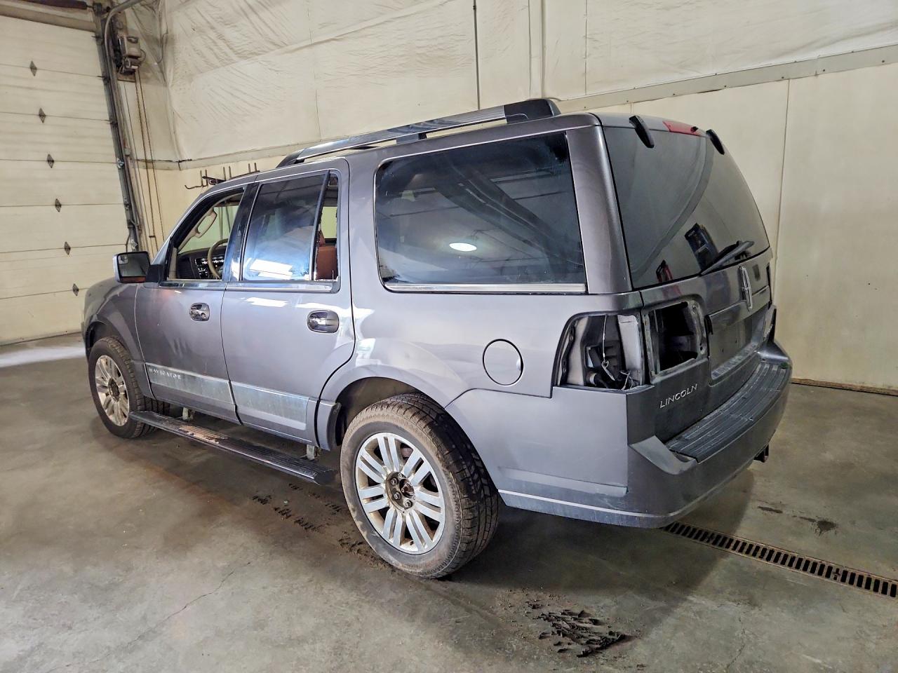 5LMJJ2J52CEL09170 · 2012 LINCOLN NAVIGATOR · 2/13