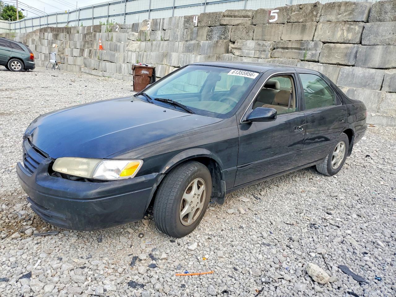 4T1BG22K0VU806088 · 1997 TOYOTA CAMRY