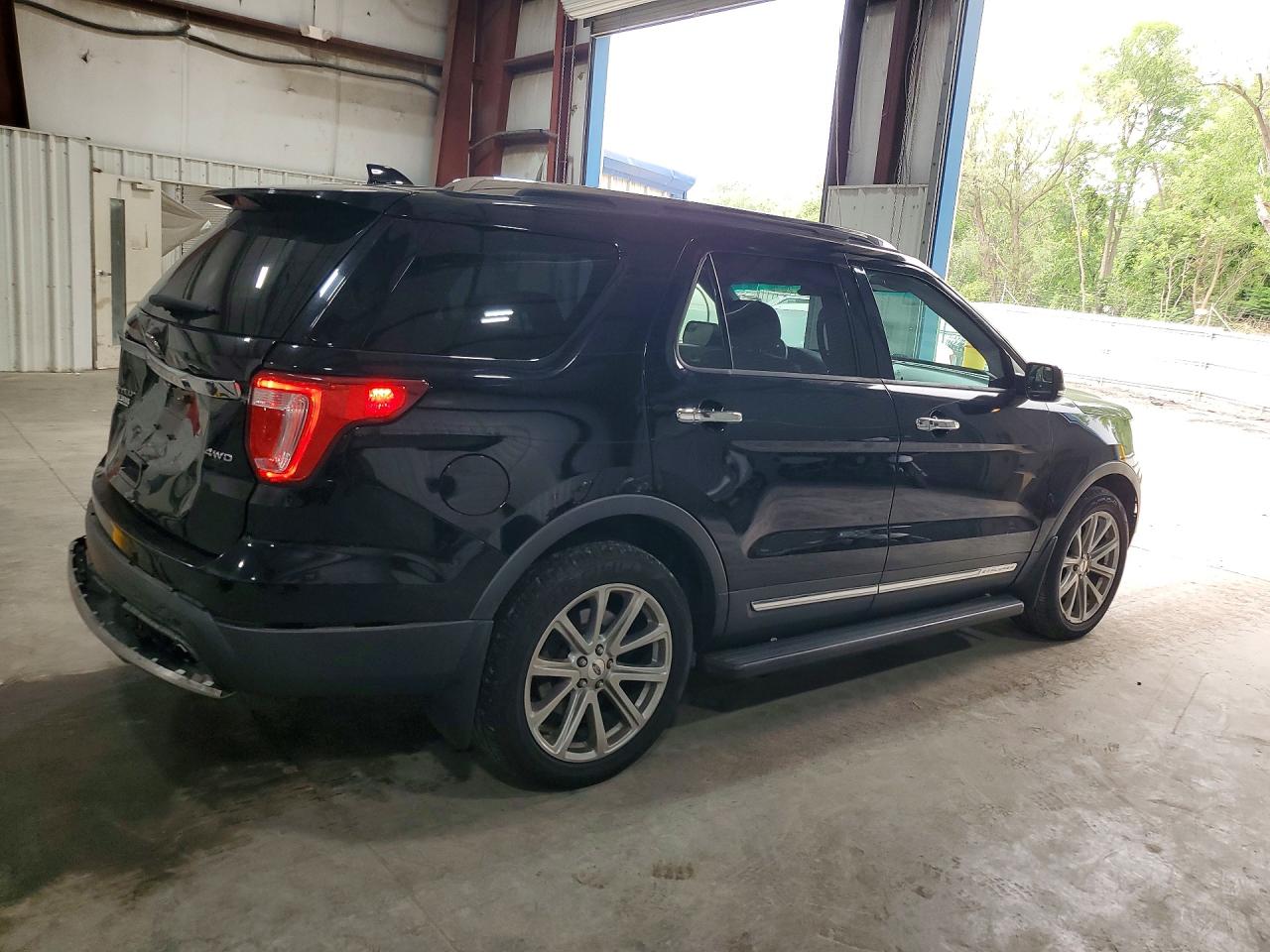 1FM5K8F88HGA35461 · 2017 FORD EXPLORER · 3/12