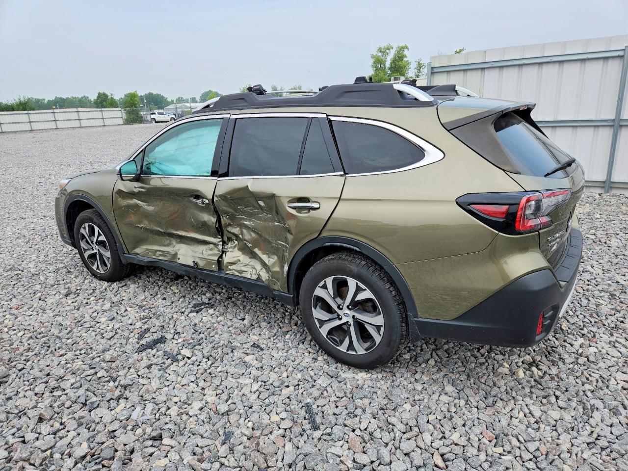 4S4BTAPC8M3202588 · 2021 SUBARU OUTBACK · 2/13