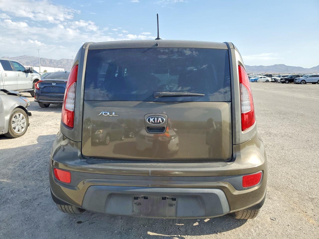 KNDJT2A60D7528287 · 2013 KIA SOUL · 6/14