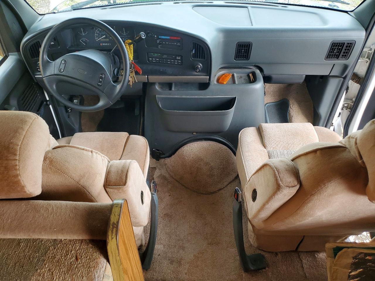 1FDKE30G1THA73842 · 1996 FORD ECONOLINE · 9/10