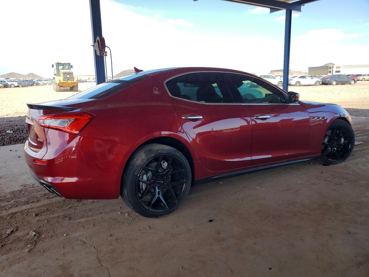 ZAM57YTA6J1296685 · 2018 MASERATI GHIBLI · 3/13