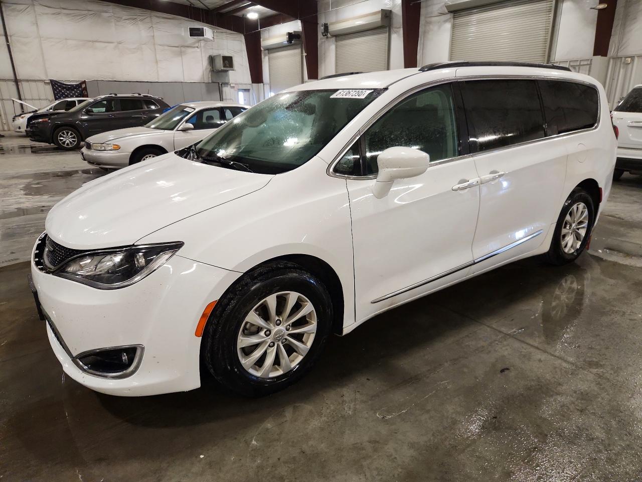 2C4RC1BG6HR613076 · 2017 CHRYSLER PACIFICA
