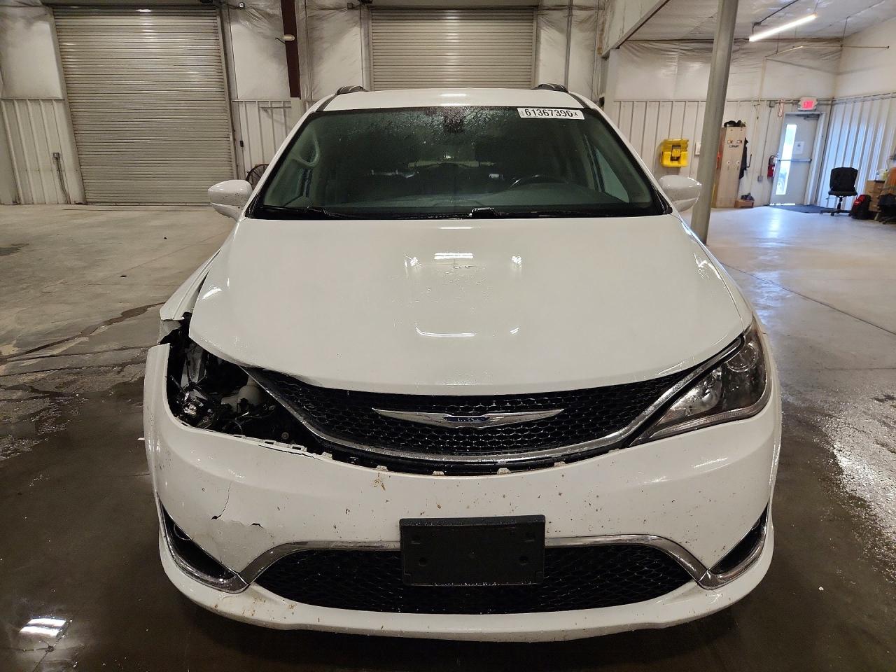 2C4RC1BG6HR613076 · 2017 CHRYSLER PACIFICA · 5/13