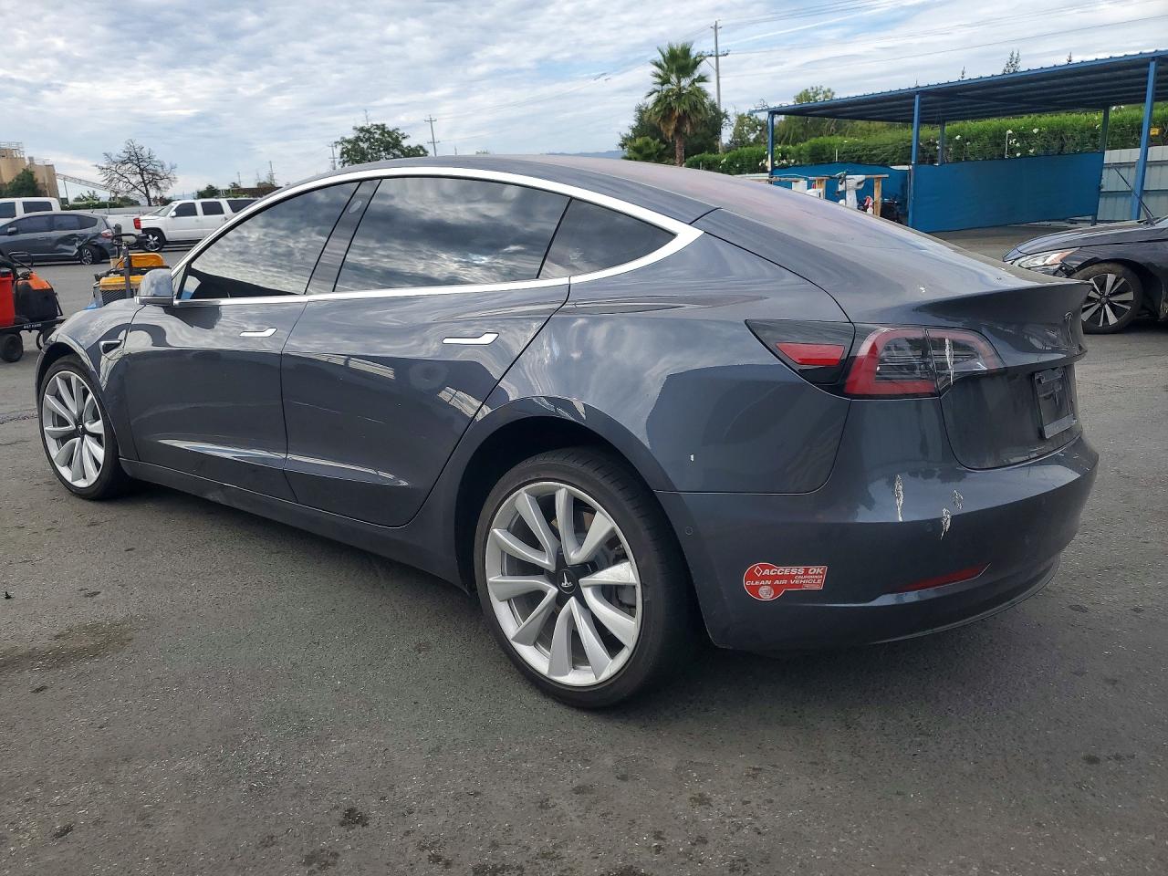5YJ3E1EA2JF009548 · 2018 TESLA MODEL 3 · 2/12
