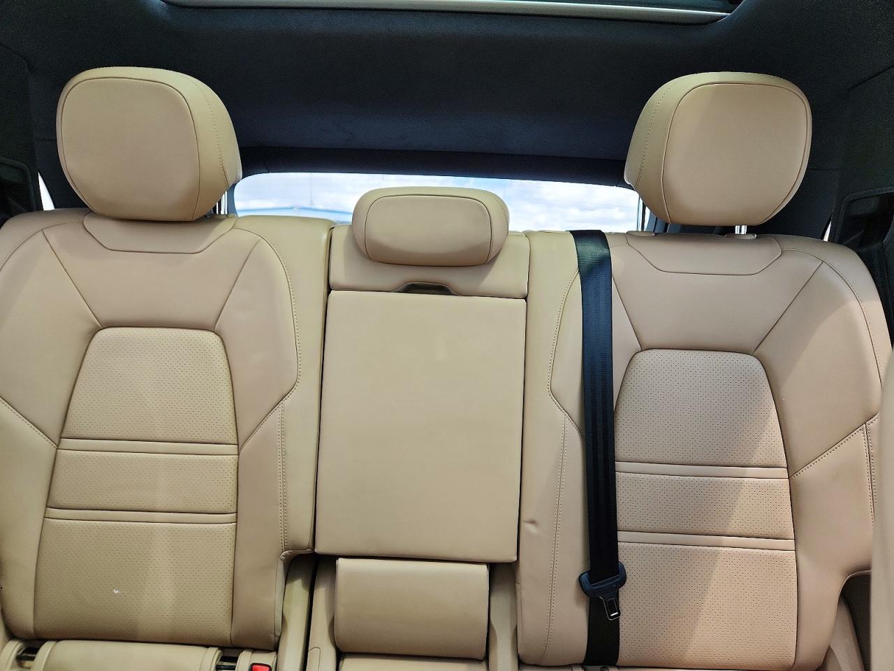 WP1AA2AY6KDA17204 · 2019 PORSCHE CAYENNE · 10/13