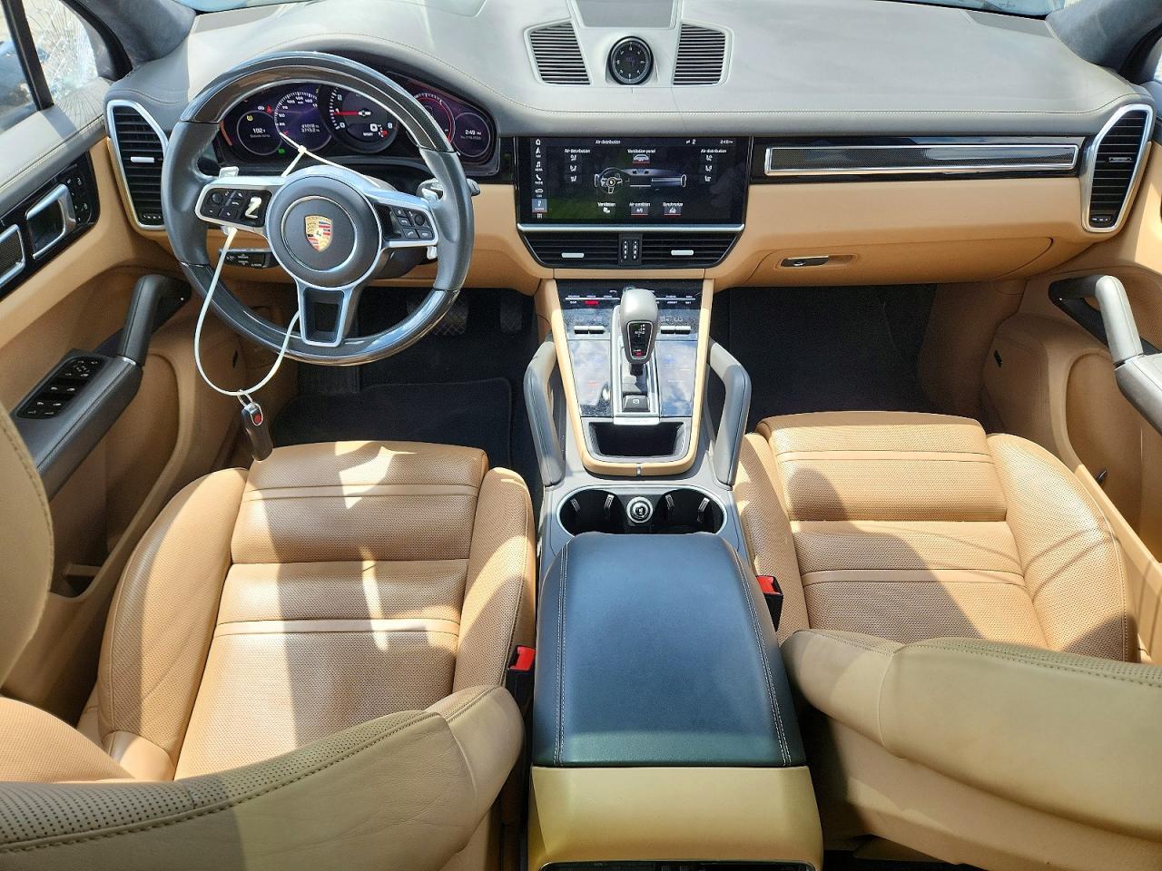 WP1AA2AY6KDA17204 · 2019 PORSCHE CAYENNE · 8/13