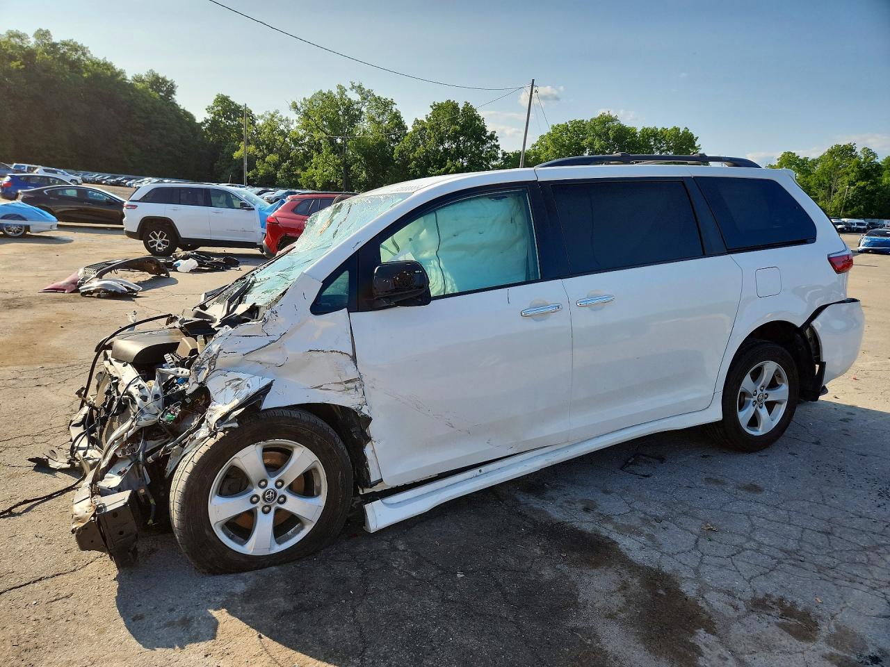 2019 TOYOTA SIENNA
