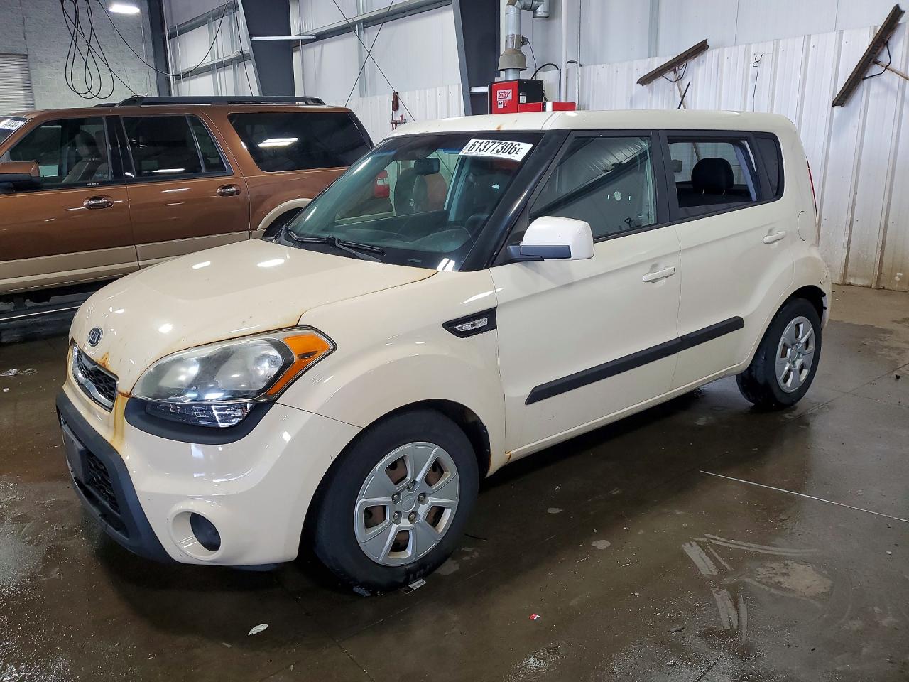 KNDJT2A53C7424687 · 2012 KIA SOUL