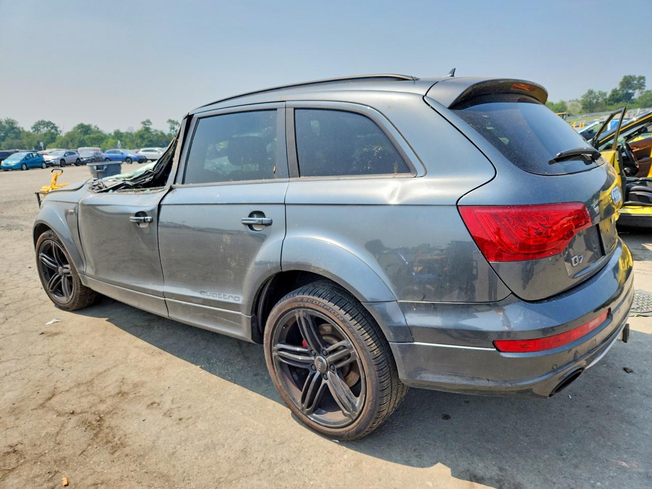 WA1DGAFE5FD029981 · 2015 AUDI Q7 · 2/12