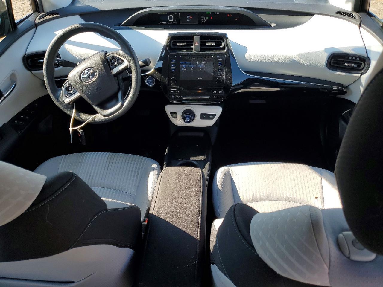 JTDKARFU0G3027566 · 2016 TOYOTA PRIUS · 8/12